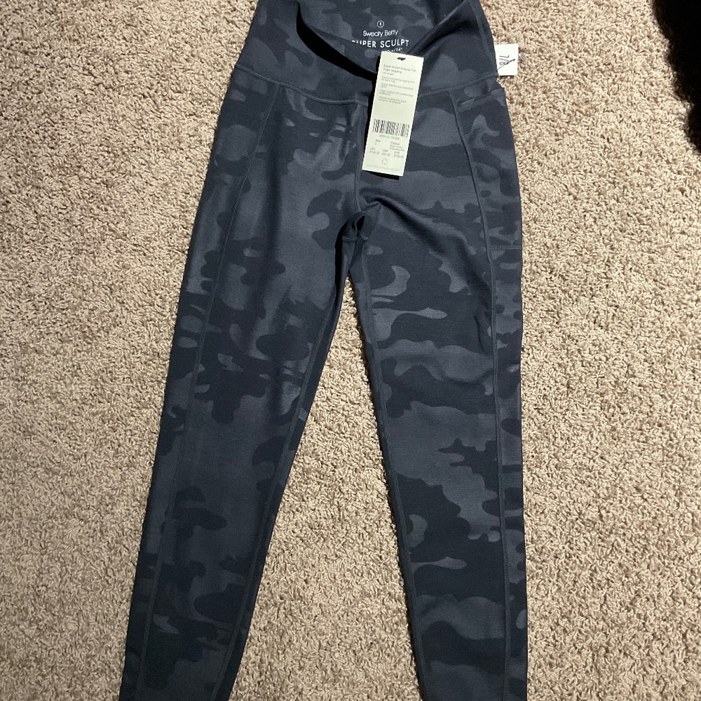 Sweaty Betty super sculpt emboss 7/8 yoga legging